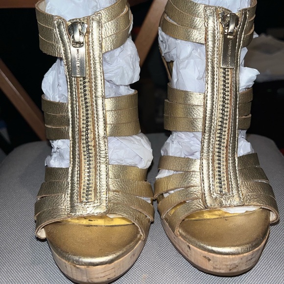 💜 Michael Kors Robertson Metallic Gold Sandal Heel 💜 - Picture 11 of 16